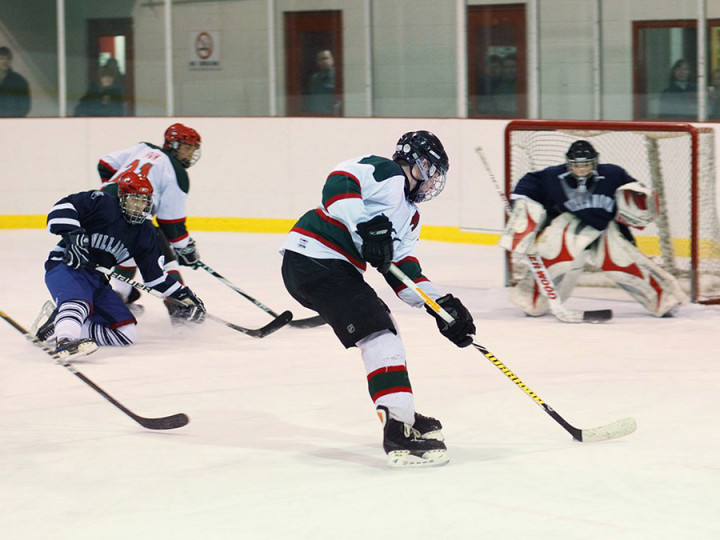 Спорт в Lakefield College School