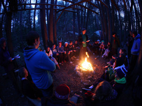 Студенты Lakefield College School на пикнике