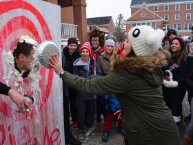 Праздники в Stanstead College