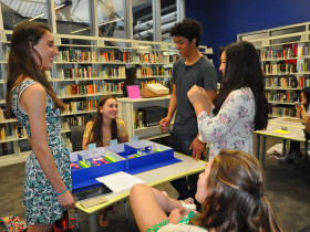 Студенты Maumee Valley Country Day School