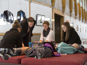 Ученики Brentwood College School