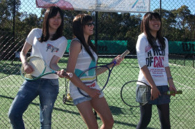 Занятия теннисом в Lexis English Noosa