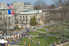 Территория American University