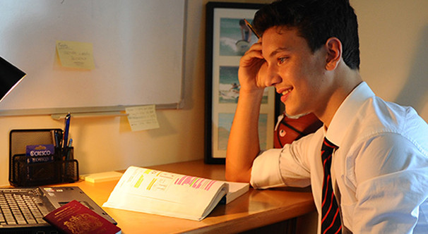 В комнате школьников Repton School Dubai