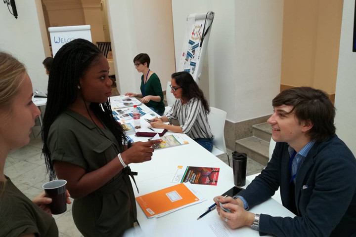 Студенты Webster University, Vienna