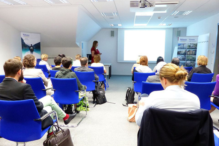 Занятия в Webster University, Vienna