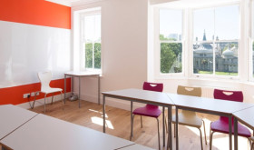 Семейные курсы в Brighton Language College