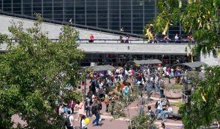 На территории City College of New York