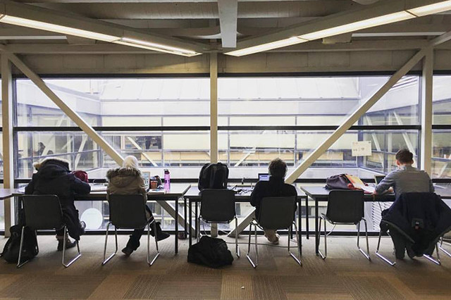 Учеба в University of Winnipe