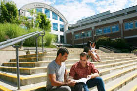 Студенты Douglas College