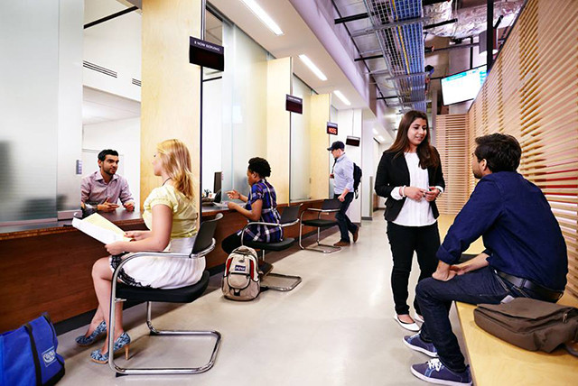 Студенты George Brown College