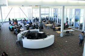 Холл в Humber College