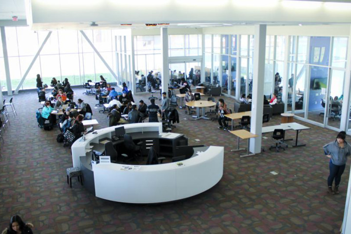 Холл в Humber College