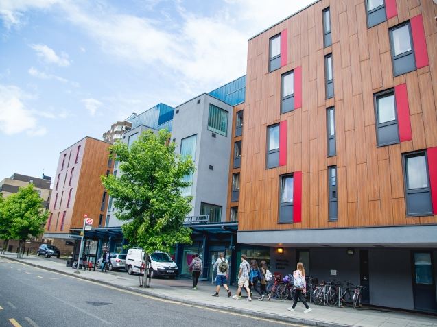 Здание EC London