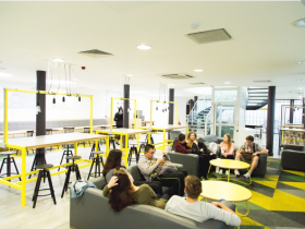 Студенты EC London 