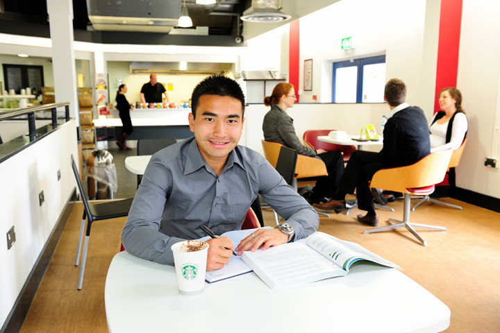 Студенты Oxford Brookes University