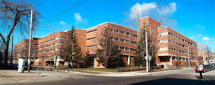 Кампус лагеря при University of Toronto