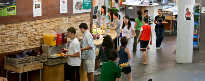 Кампус лагеря при University of Toronto