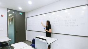 Урок в Lexis Korea