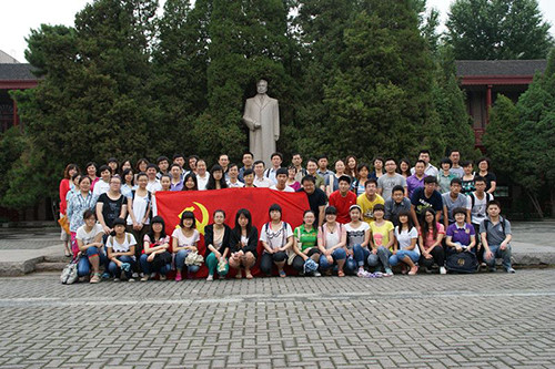 Учащиеся Shenyang Pharmaceutical University