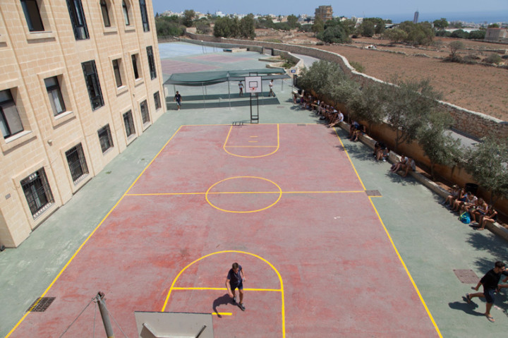 Баскетбольная площадка