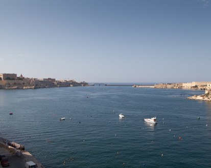 На берегу моря