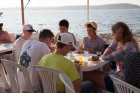 Обед на пляже