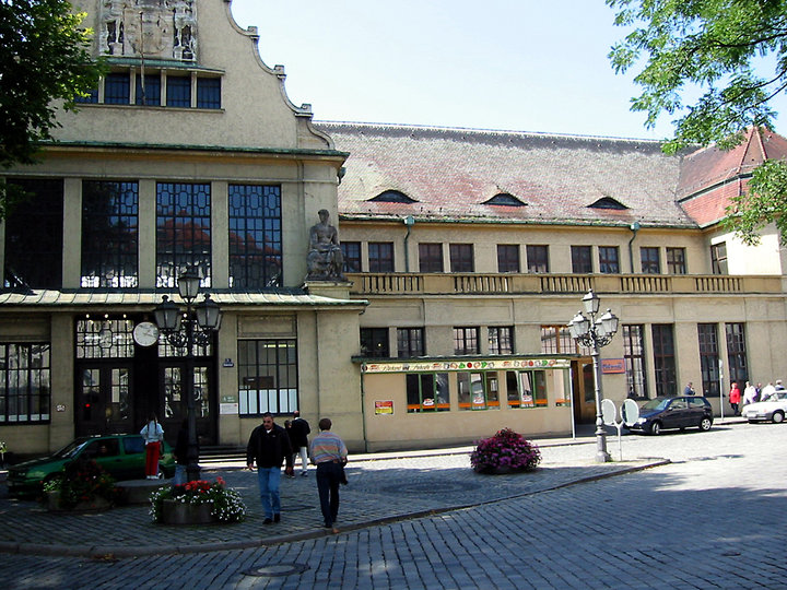 Языковая школа Dialoge