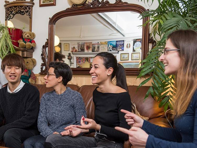 Лагерь при Oxford School of English