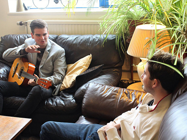 Студенты лагеря Oxford School of English