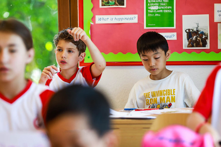 Лагерь при La Garenne International School