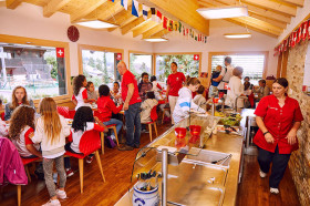 Лагерь при La Garenne International School