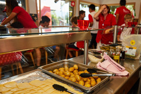 Лагерь при La Garenne International School