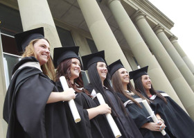Выпускники Mount Allison University