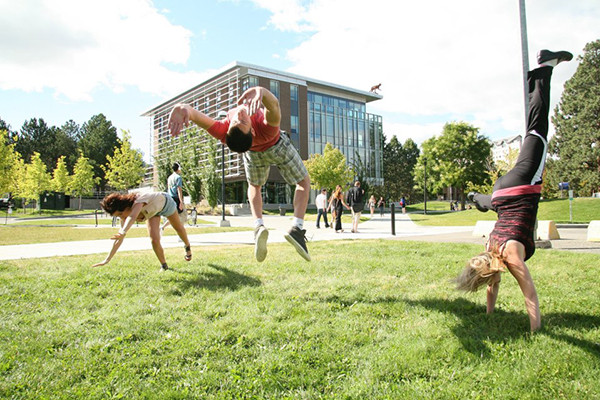 В Thompson Rivers University