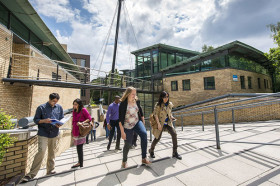 Студенты Kingston University