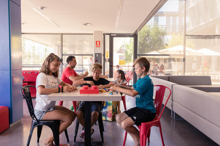 Жилая комната студентов Enfocamp Barcelona