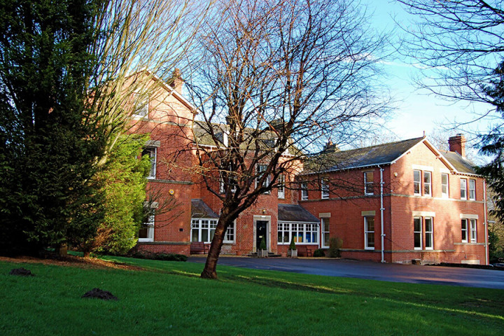 Bishopstrow College