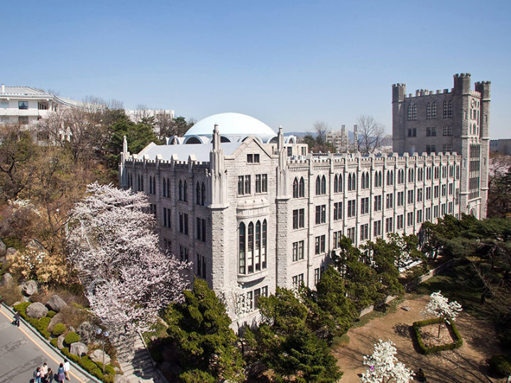Kyung Hee University