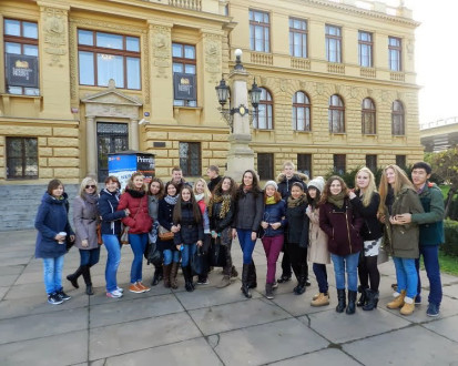 Mezinárodní  Svaz Mládeže