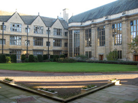 Oxford Royale Academy Junior Summer School