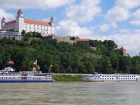 Братислава