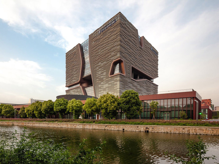 Xi'an  Jiaotong-Liverpool University