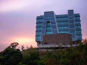 Гонконгский университет науки и технологии