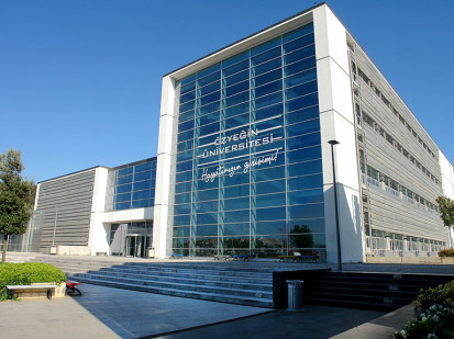 10 полных стипендий на обучение в Ozyegin University