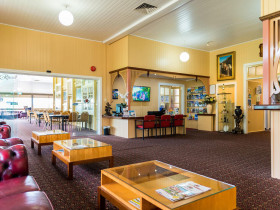 Shafston International College