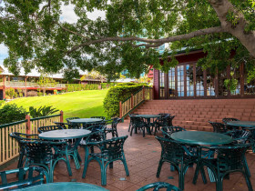 Shafston International College