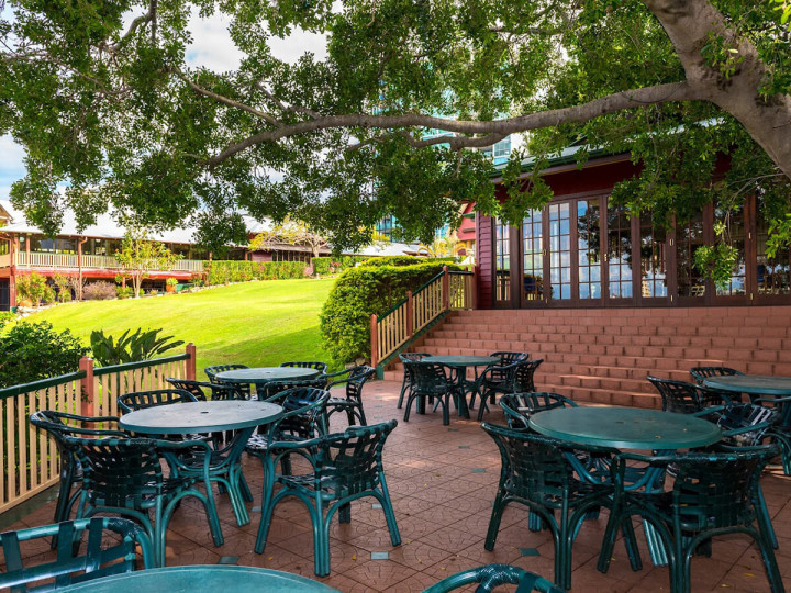 Shafston International College