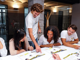 Españolé Spanish School