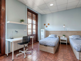 Españolé Spanish School